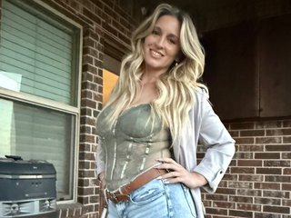 MissBehavin90's Live Cam